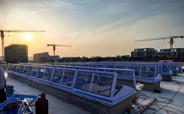 消防两当排烟窗工作原理