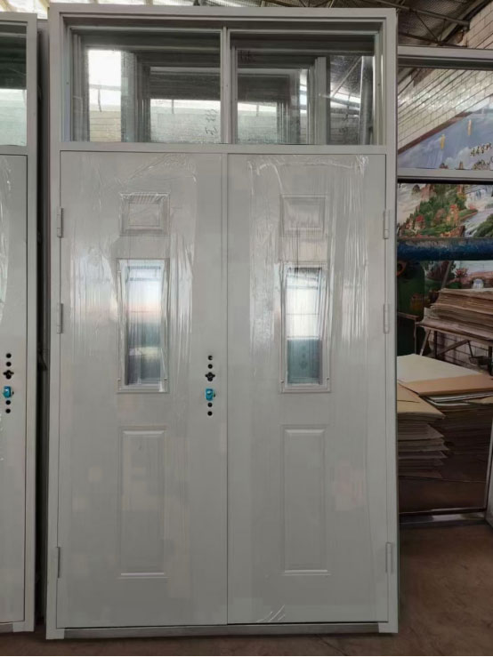 两当学校教室门