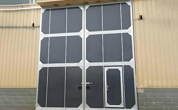 厂房两当工业门选择与维护全解析：提升效率与安全的关键要素