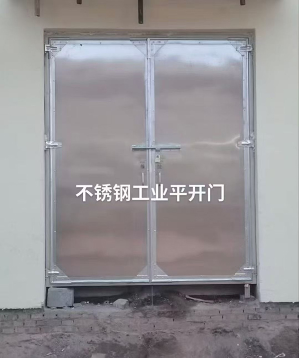 不锈钢两当工业平开门在现代工业场景中的应用实践