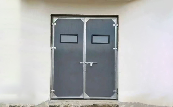 两当工业门在高温作业区域的运行表现