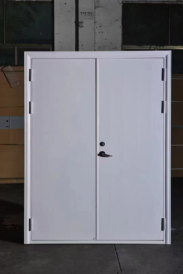 酒店项目完成公共区域两当防火门布设