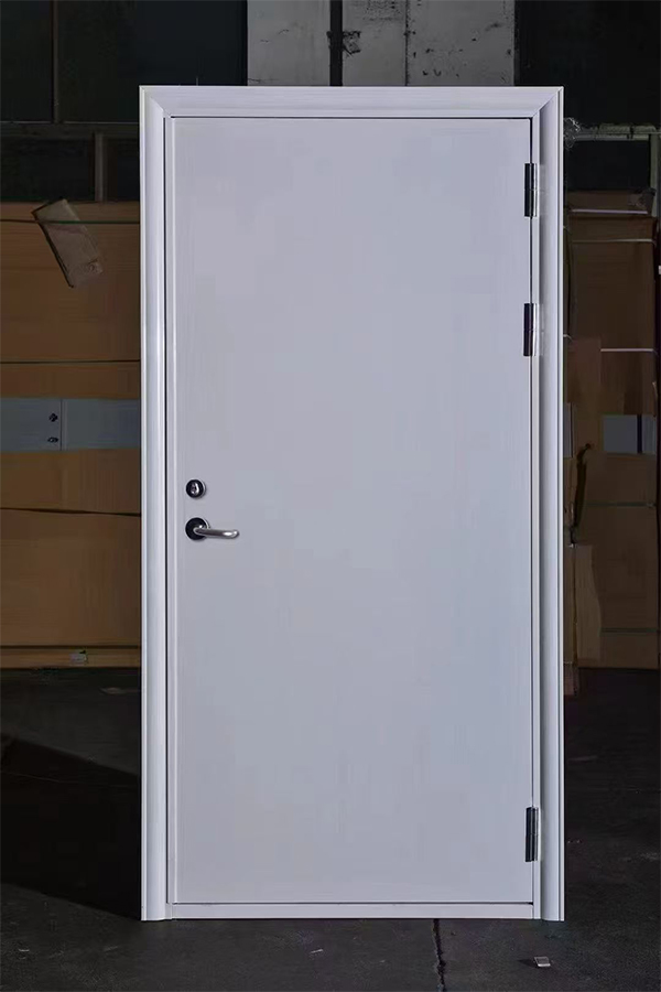 社区活动中心加装两当防火门保障居民安全